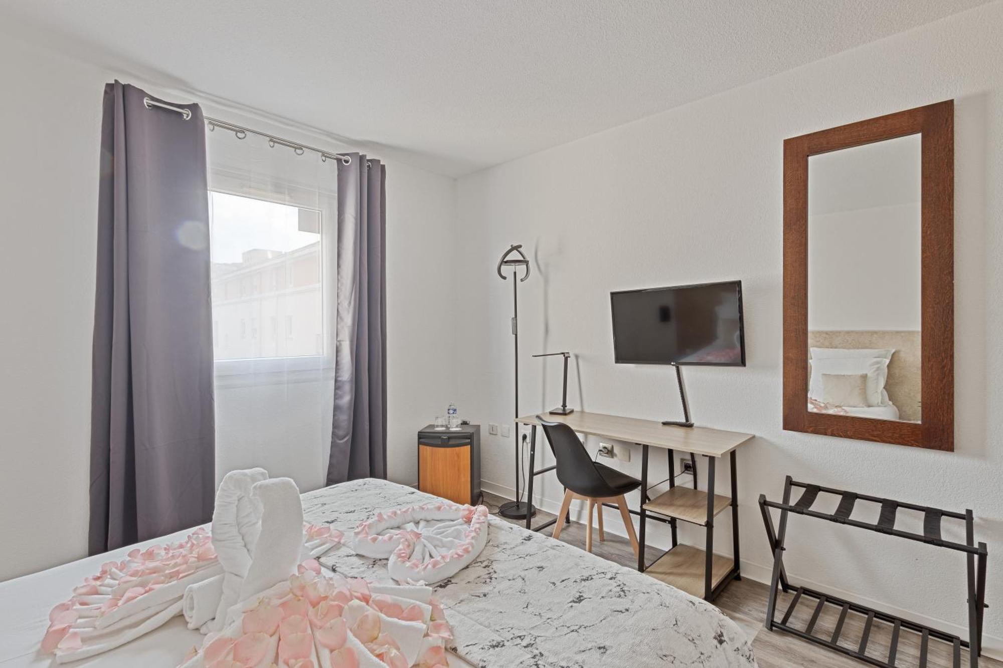 Hotel Provence Draguignan Exterior photo